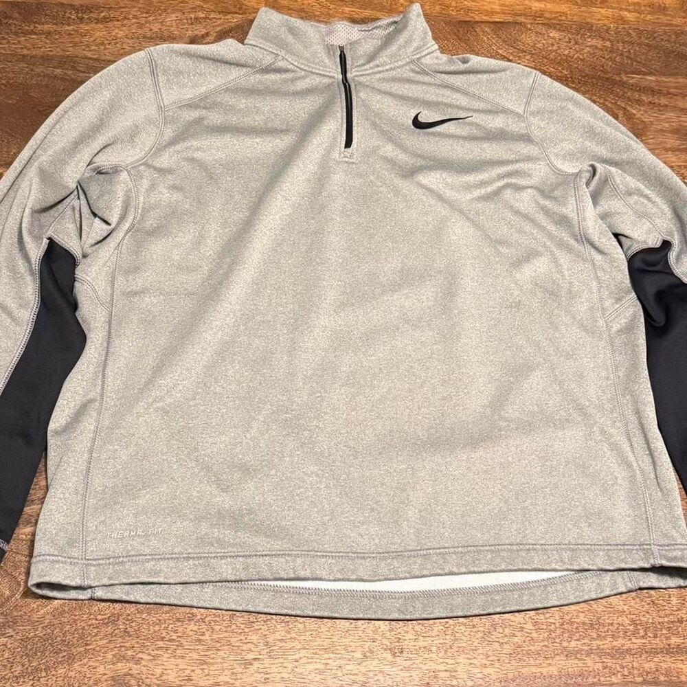 Nike Men's Grey and Cream Sweatshirt